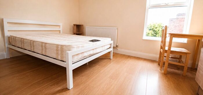 Property To Rent In High Road, London, N12