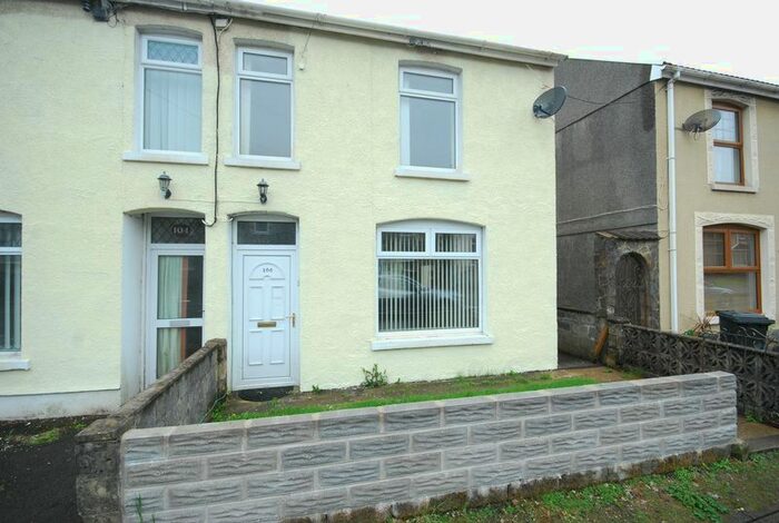 2 Bedroom Property To Rent In 106 Main Road, Crynant, Neath SA10