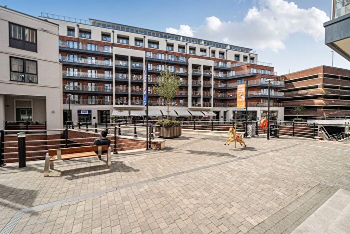 2 Bedroom Flat For Sale In The Colonnade, Maidenhead, SL6