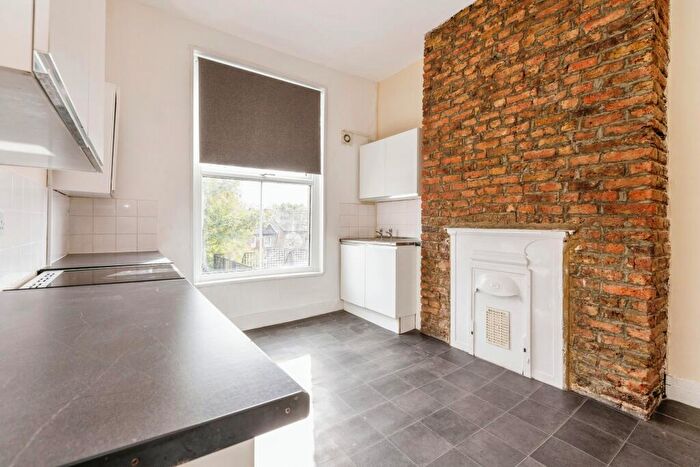 2 Bedroom Flat To Rent In Junction Road, N19