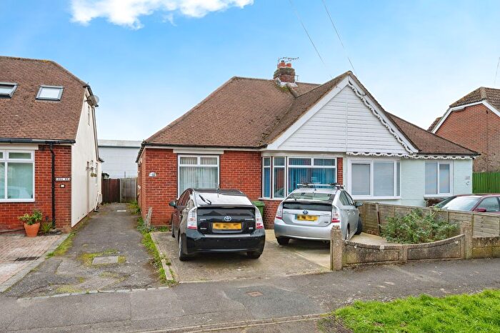 2 Bedroom Bungalow For Sale In Station Road, Drayton, Portsmouth, Hampshire, PO6