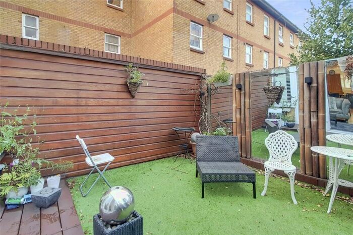 4 Bedroom Terraced House To Rent In Tottenham Road, Islington, London, N1