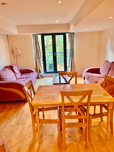 2 Bedroom Apartment To Rent In Fairfield Road, London, E3