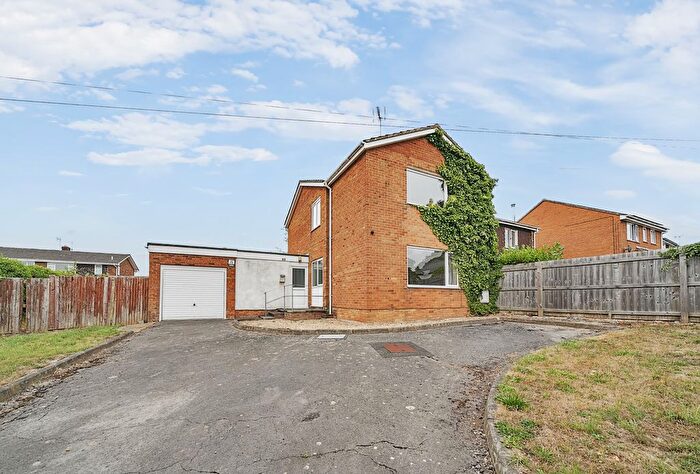 3 Bedroom Semi-Detached House For Sale In Bisley Old Road, Stroud, Gloucestershire, GL5