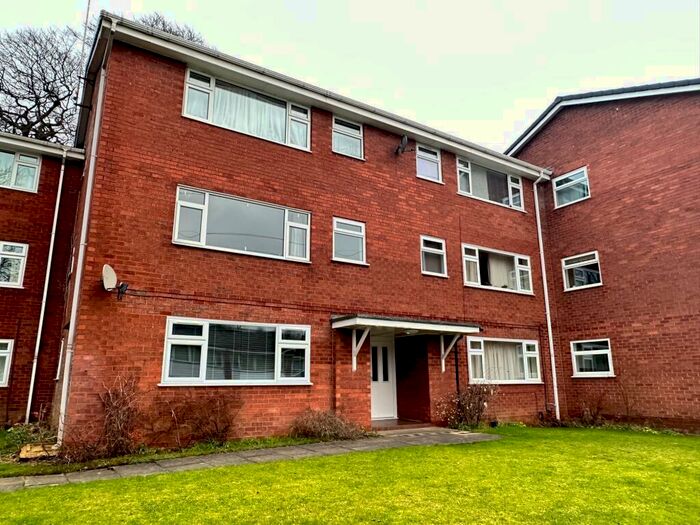 1 Bedroom Flat To Rent In Beech Farm Drive, Tytherington, Macclesfield, SK10
