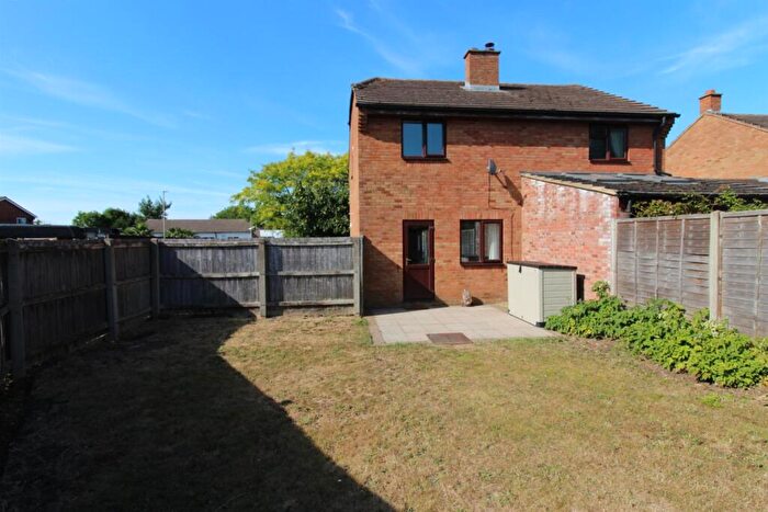 2 Bedroom Semi-Detached House To Rent In Midget Close, Abingdon, OX14
