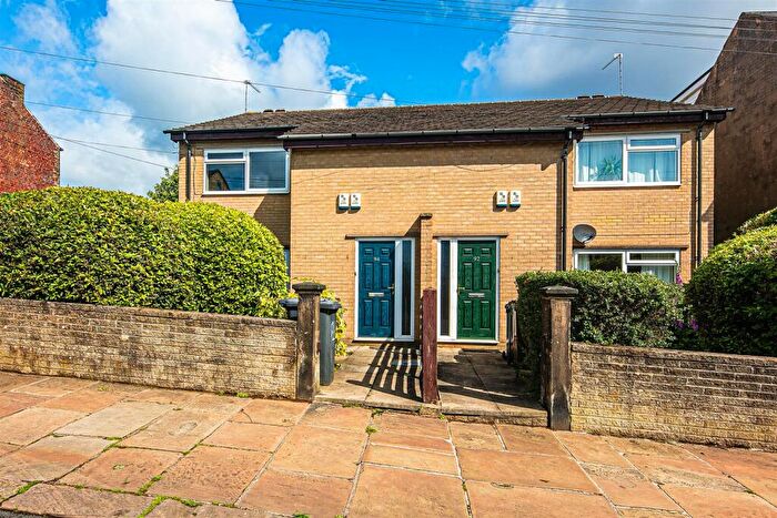 2 Bedroom Apartment To Rent In Slinn Street, Crookes, S10