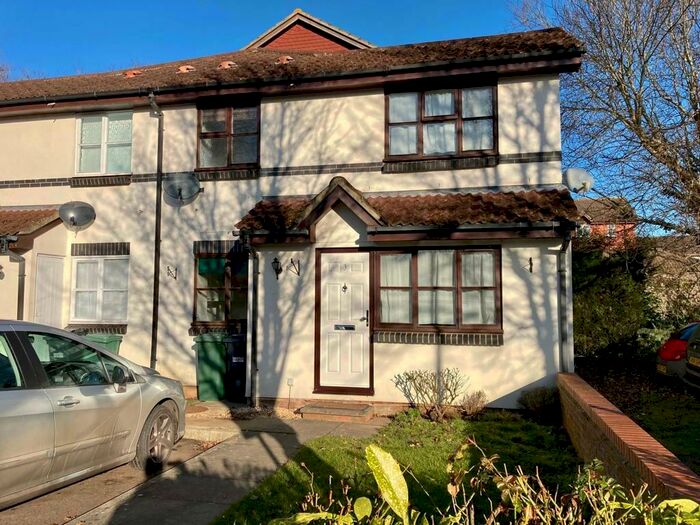 1 Bedroom Semi-Detached House To Rent In Wordsworth Mead, Redhill, RH1