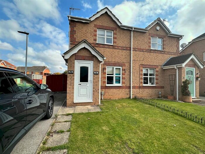 2 Bedroom Semi-Detached House To Rent In Navigation Way, Hull, HU9