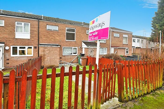 3 Bedroom Terraced House For Sale In Lanchester Way, Birmingham, B36