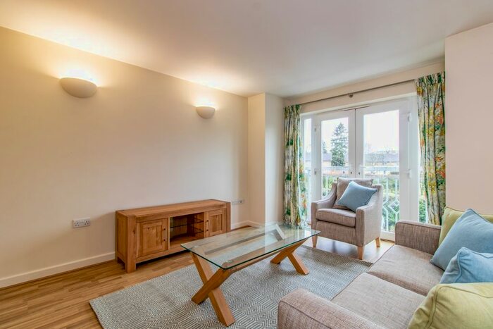 2 Bedroom Flat To Rent In Banbury Road, Oxford, OX2