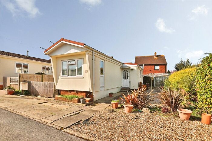 1 Bedroom Park Home For Sale In Roi-Mar Home Park, Throop Road, Bournemouth, Dorset, BH8