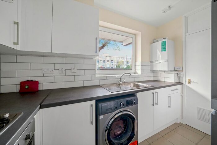 3 Bedroom Flat To Rent In Woodcote House, Prince Street, Deptford, London, SE8