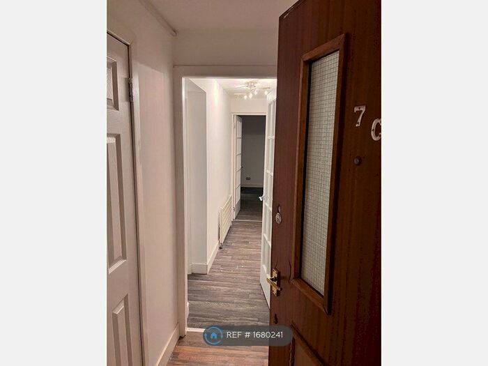 2 Bedroom Flat To Rent In Keats Place, Dundee, DD3