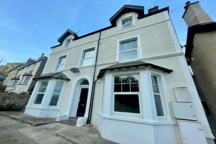 2 Bedroom Flat To Rent In Old Road, Llandudno, LL30