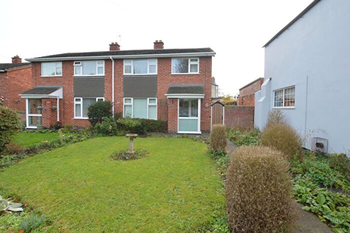 3 Bedroom Semi Detached House For Sale In Wide Street, Hathern, LE12