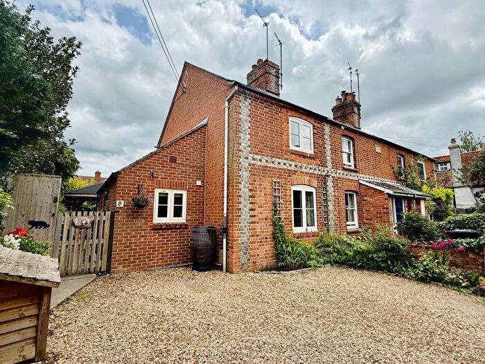 2 Bedroom End Of Terrace House For Sale In Paternoster Lane, Cholsey, OX10