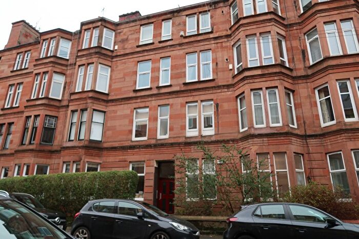 2 Bedroom Flat To Rent In Deanston Drive, Shawlands, G41
