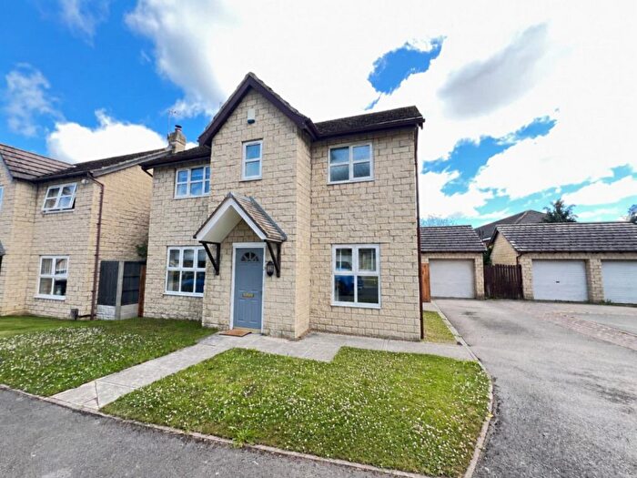 3 Bedroom Detached House For Sale In Claredon Court, Shildon, DL4