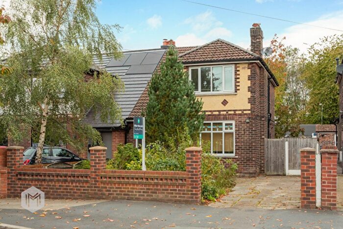 3 Bedroom Semi-detached House For Sale In Newearth Road, Worsley, Manchester, M28