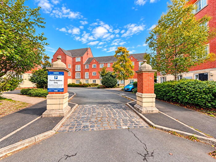 2 Bedroom Flat For Sale In Columbus Avenue, Brierley Hill, DY5