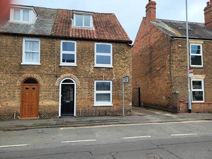 3 Bedroom End Of Terrace House To Rent In High Street, Chatteris, PE16