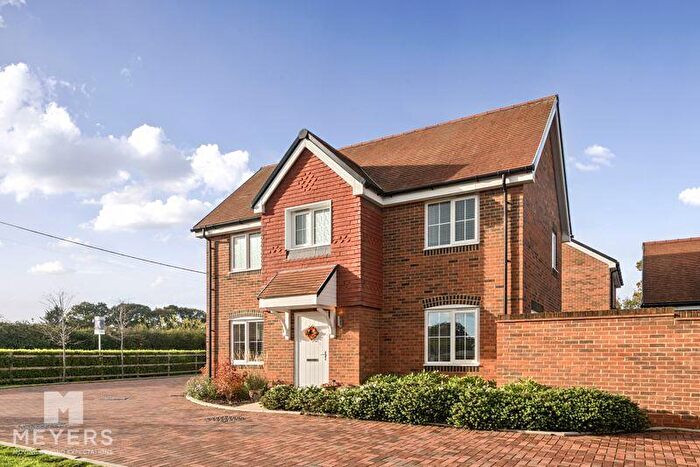 3 Bedroom Detached House For Sale In Gold Close, Corfe Mullen, BH21