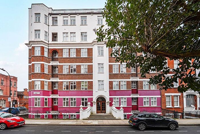 2 Bedroom Flat For Sale In Gledstanes Road, Barons Court, London, W14