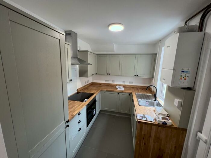 2 Bedroom Flat To Rent In Delaval Terrace, Gosforth, Newcastle Upon Tyne, Tyne And Wear, NE3