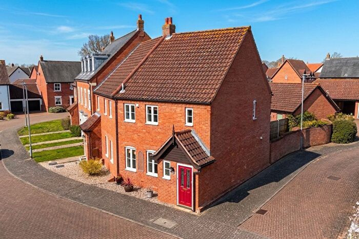 2 Bedroom End Terrace House For Sale In Blackthorn Way, Poringland, Norwich, NR14