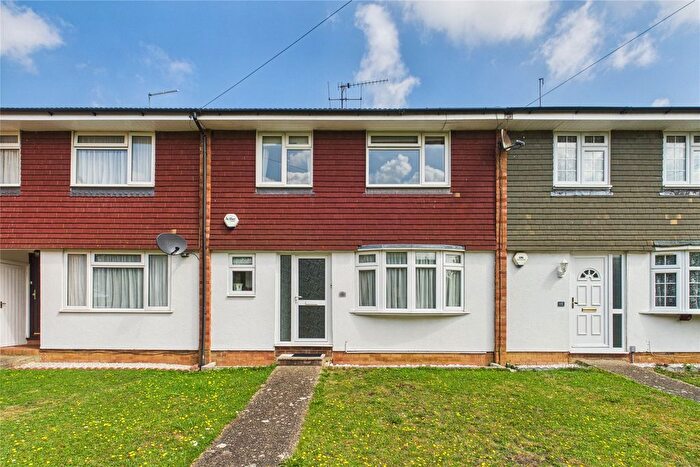 3 Bedroom Terraced House For Sale In Pheasants Croft, Maidenhead, Berkshire, SL6