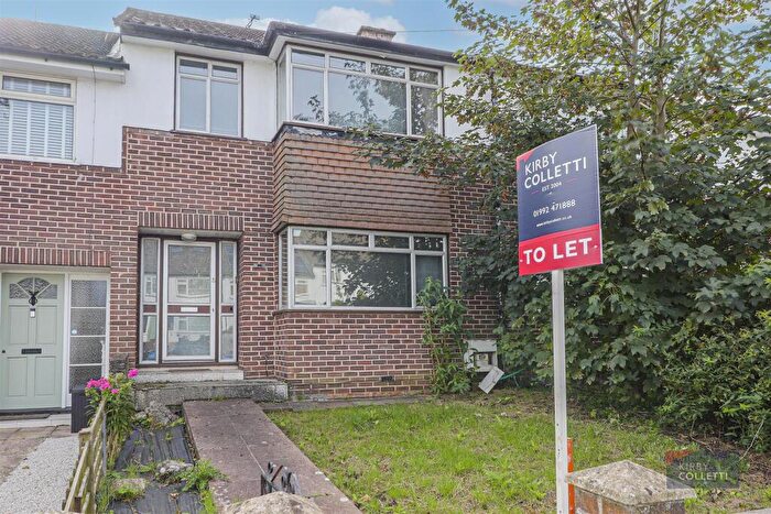 3 Bedroom Terraced House To Rent In Lord Street, Hoddesdon, Herts, EN11