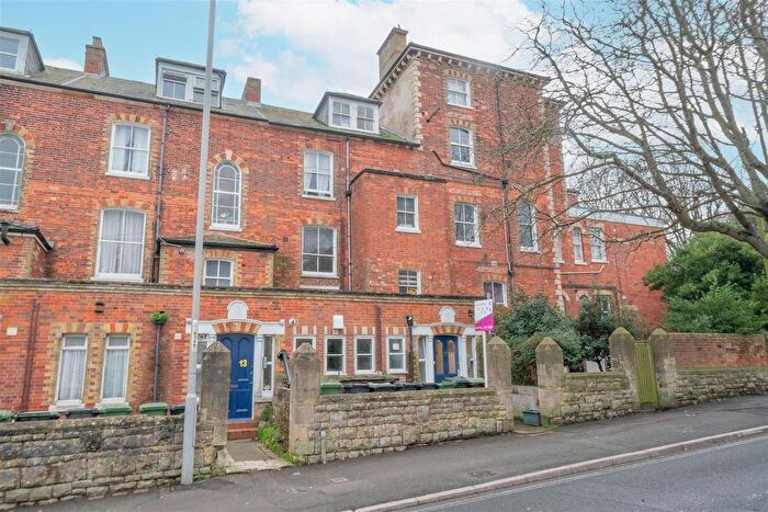 2 Bedroom Flat For Sale In Wyke Road, Weymouth, DT4
