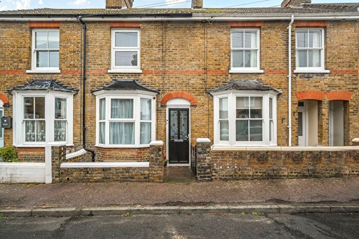 2 Bedroom Terraced House For Sale In Kings Road, Faversham, ME13