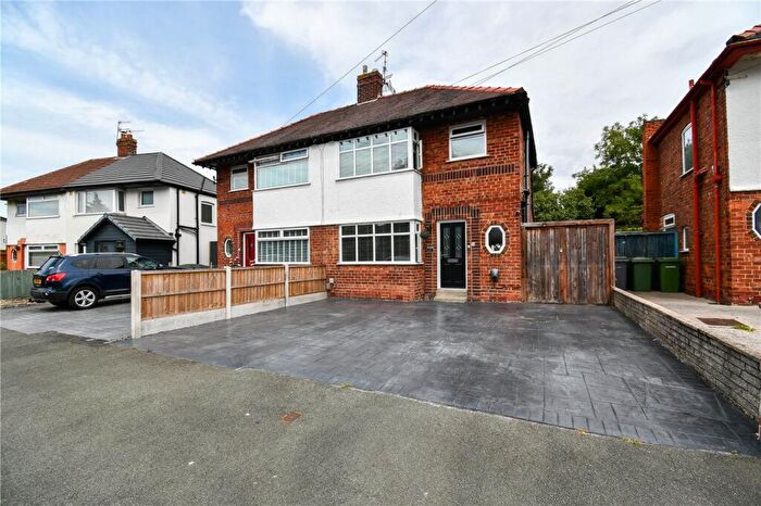 3 Bedroom Semi Detached House For Sale In Durley Drive, Prenton, Wirral, CH43