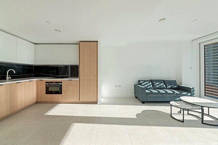 1 Bedroom Apartment To Rent In Bouchon Point, Cendal Crescent, London, E1