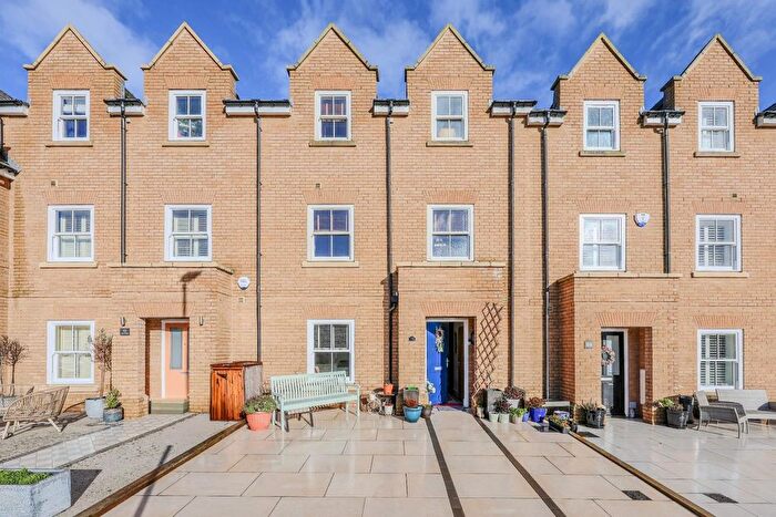 5 Bedroom Property For Sale In Gunners Rise, Shoeburyness, Southend-On-Sea, SS3