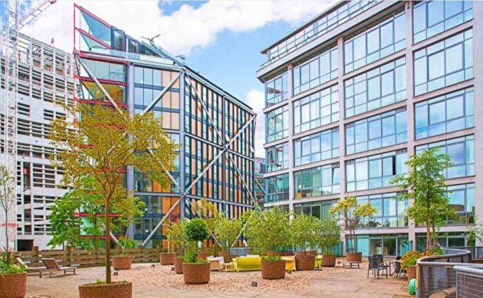 2 Bedroom Flat To Rent In Gallery Lofts, Hopton Street, London, SE1