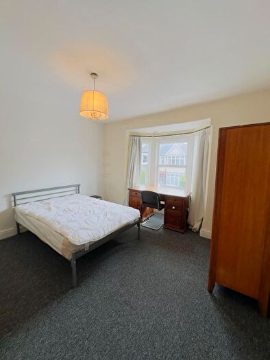 6 Bedroom Semi-Detached House To Rent In Divinity Road, Oxford, OX4