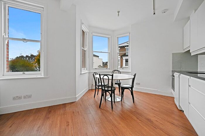 1 Bedroom Flat To Rent In Addison Gardens, London, W14