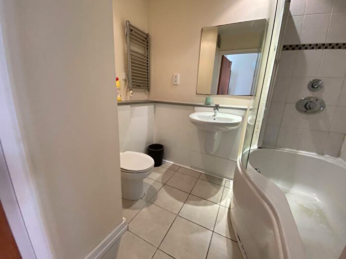 1 Bedroom Flat To Rent In Asia House, Princess Street, Manchester, M1