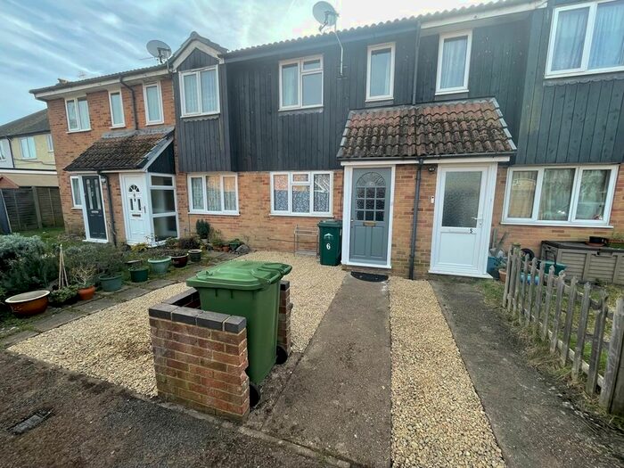 1 Bedroom Terraced House To Rent In Pippins Court, Ashford, TW15