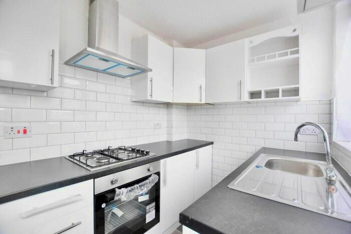 3 Bedroom Terraced House To Rent In Alexandra Road, Croydon, Surrey, CR0