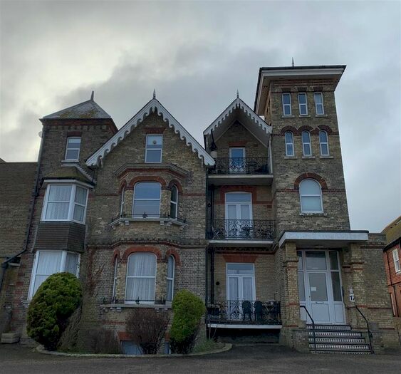 1 Bedroom Flat To Rent In Sea Road, Westgate-On-Sea, CT8