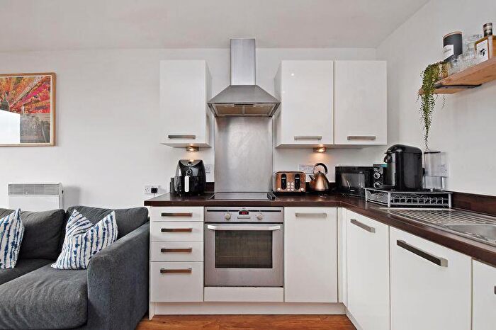 2 Bedroom Apartment To Rent In Daisy Spring Works, Sheffield, S3