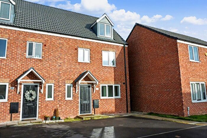 4 Bedroom Semi Detached House To Rent In Beamlight Road, Eastwood, NG16