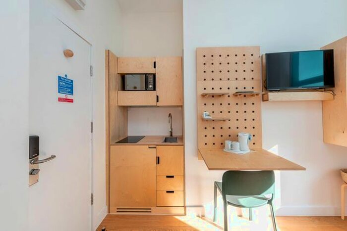 Studio To Rent In Philbeach Gardens, London, SW5