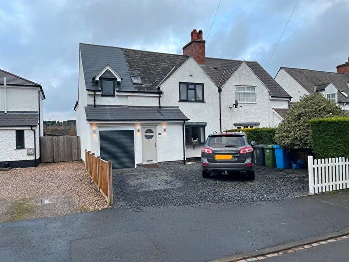 5 Bedroom Semi-Detached House For Sale In Dark Lane, Kinver, DY7