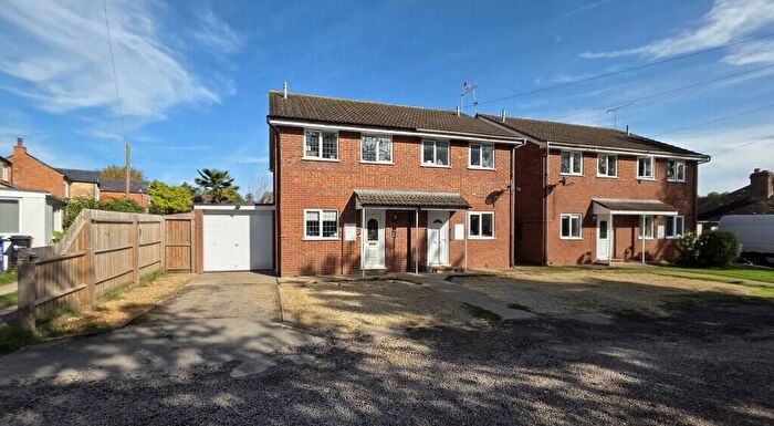 3 Bedroom Semi-Detached House For Sale In Herrieffs Farm Road, Brackley, NN13
