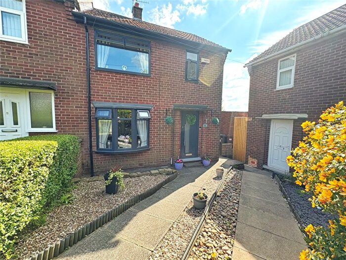 2 Bedroom End Of Terrace House For Sale In Old Road, Ashton-Under-Lyne, Greater Manchester, OL6
